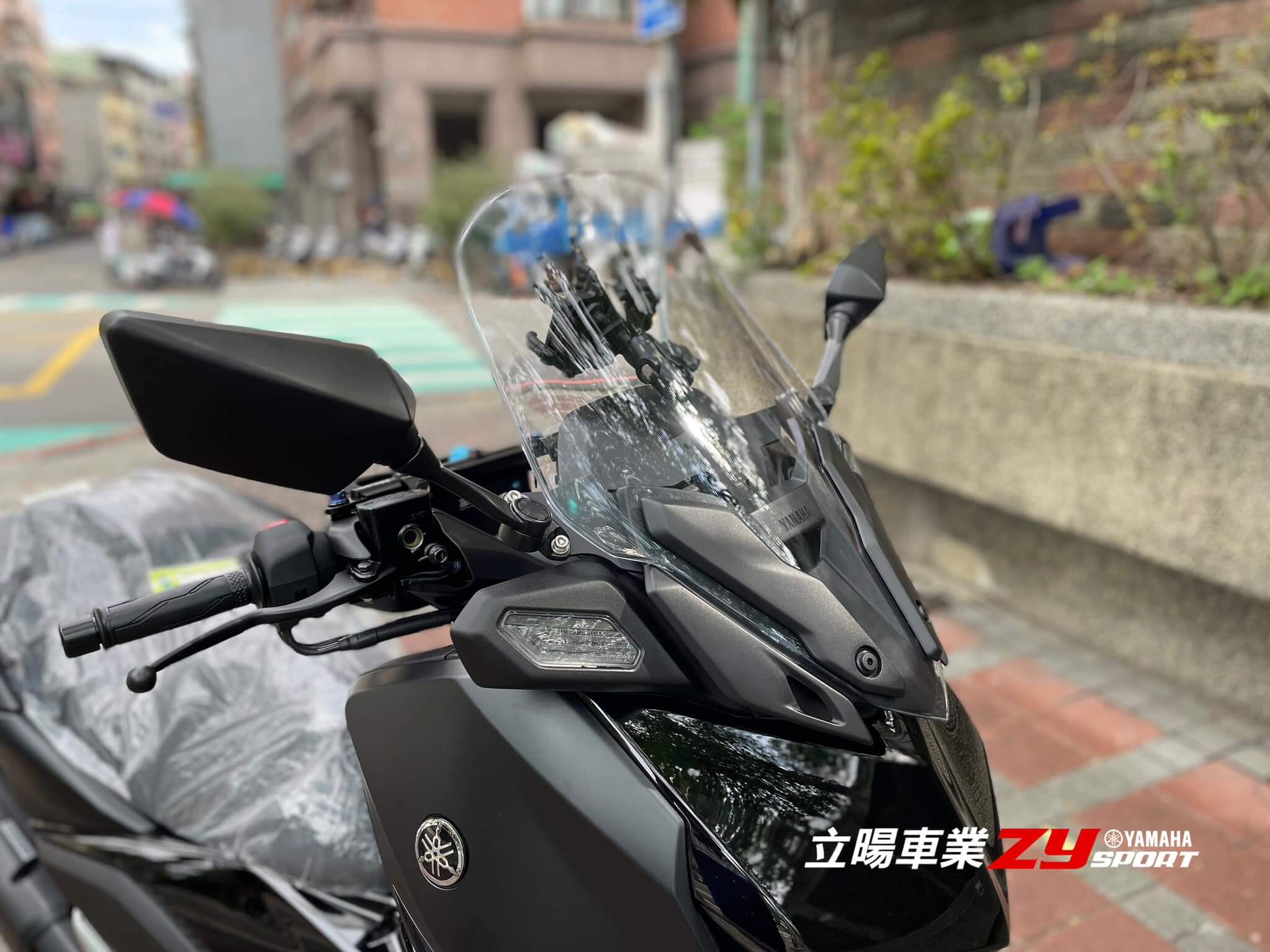 XMAX 300 (Z300)(面板式) 2023-